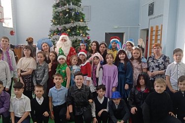 Депутат вручил подарки